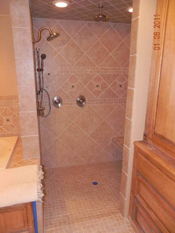 Bathroom/DSCN2334.JPG