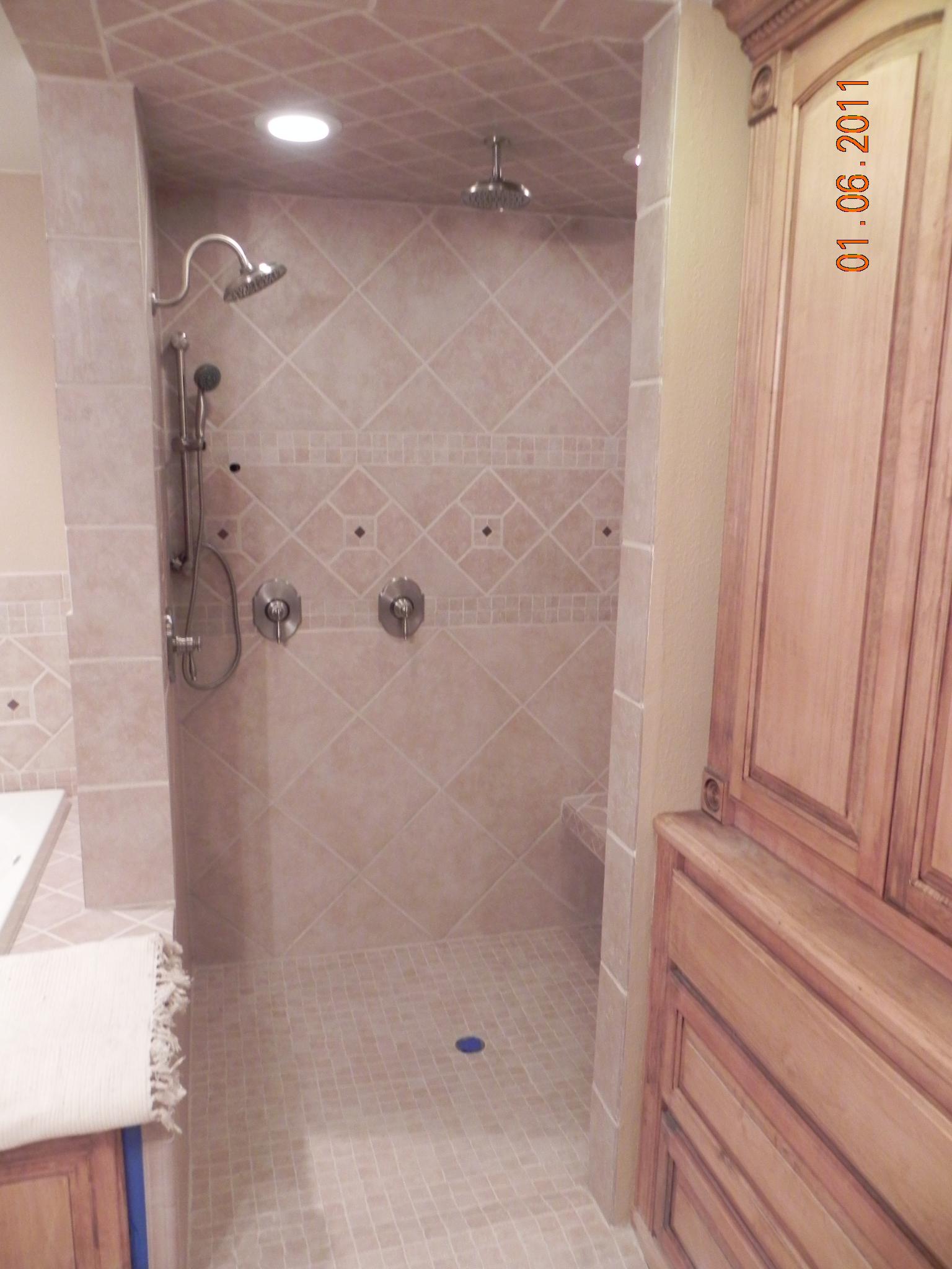 Bathroom/DSCN2334.JPG